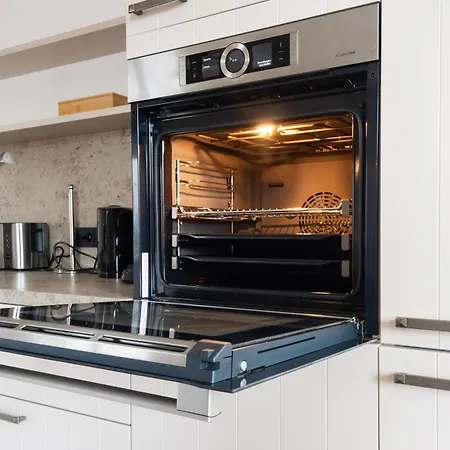 Modern Monteur Apartment Emmerich - 4 Bedrooms - 8 Single Beds إميريش