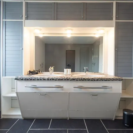 شقة Modern Monteur Apartment Emmerich - 4 Bedrooms - 8 Single Beds *