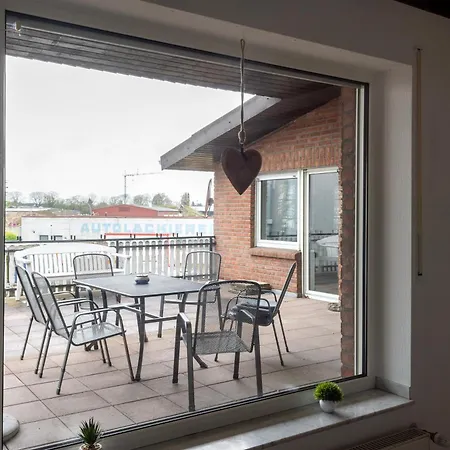 Modern Monteur Apartment Emmerich - 4 Bedrooms - 8 Single Beds